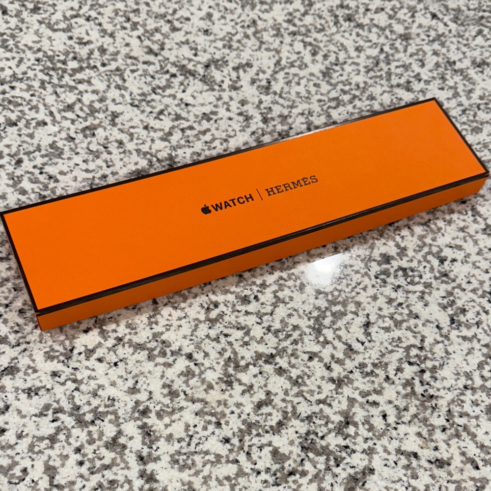 NIB Hermes apple watch leather band 41 mm